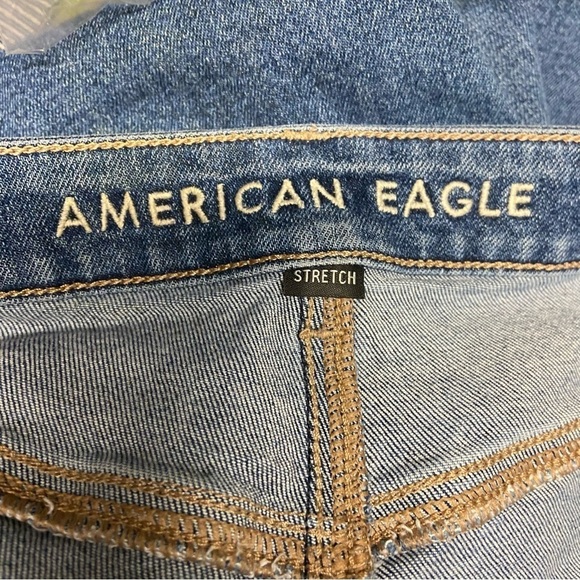 American Eagle Stretch Mom Jeans Size 6 Short - Picture 2 of 10